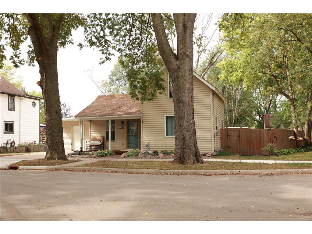 216 Mertens Street N Jordan MN 55352 6263221 image1