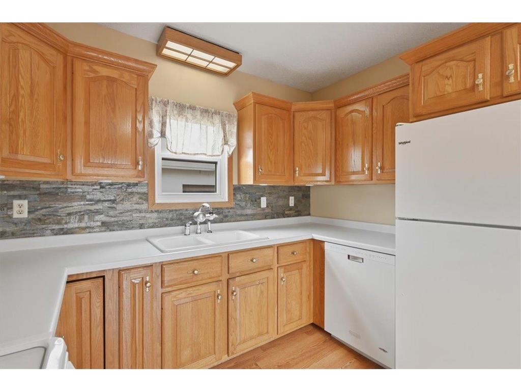 216 N 38th Avenue W Duluth MN 55807 7076440 image12