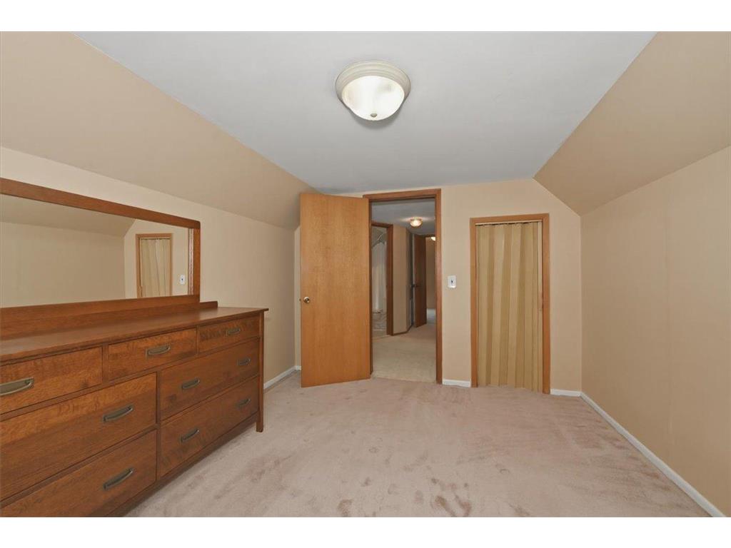 216 N 38th Avenue W Duluth MN 55807 7076440 image15