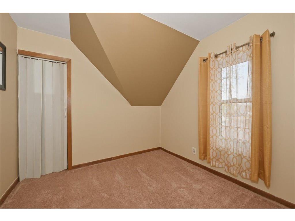 216 N 38th Avenue W Duluth MN 55807 7076440 image16