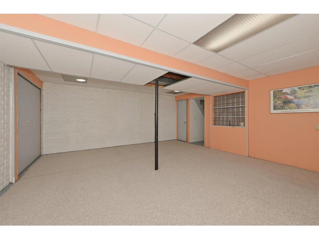 216 N 38th Avenue W Duluth MN 55807 7076440 image21