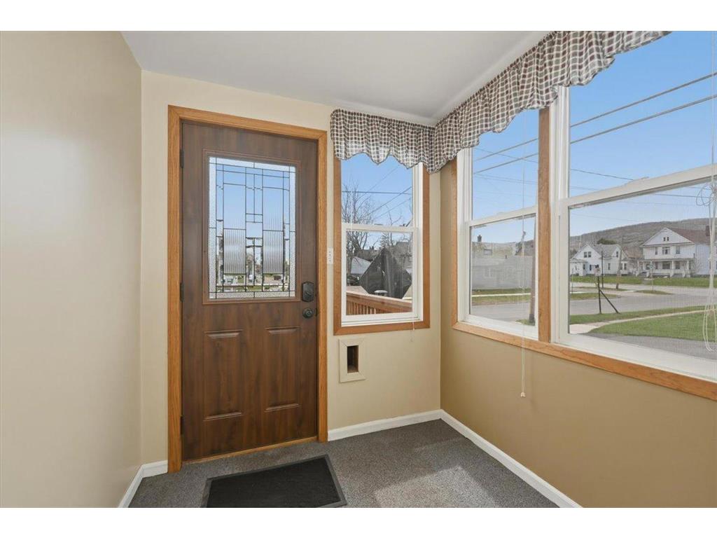 216 N 38th Avenue W Duluth MN 55807 7076440 image4