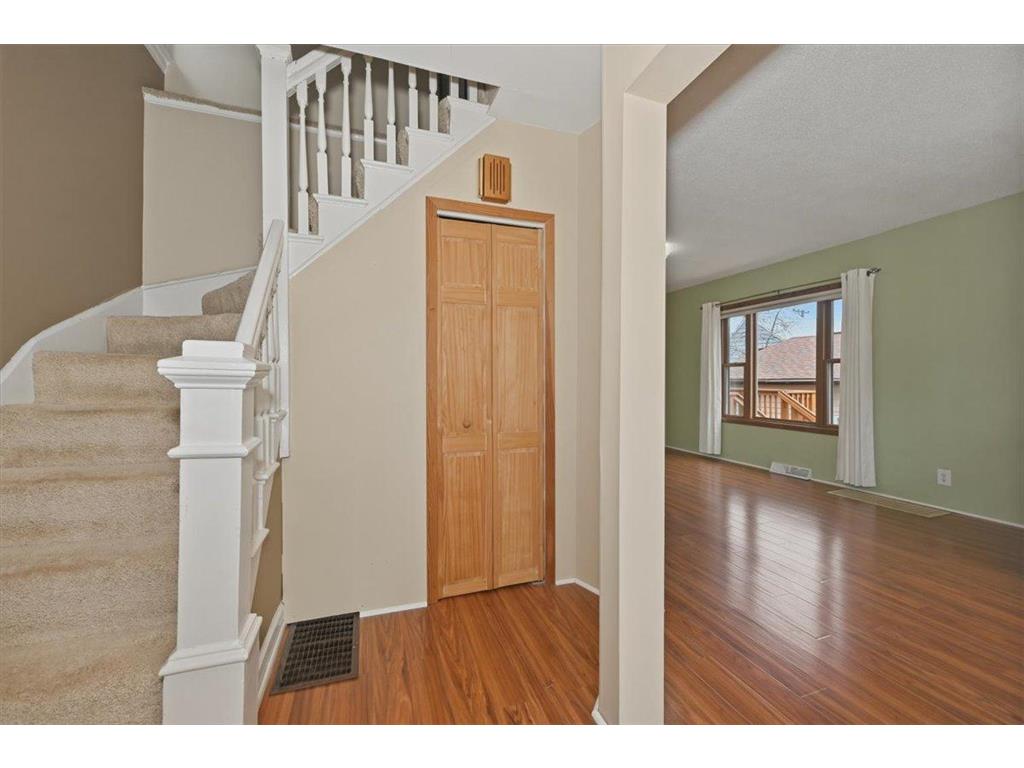 216 N 38th Avenue W Duluth MN 55807 7076440 image5