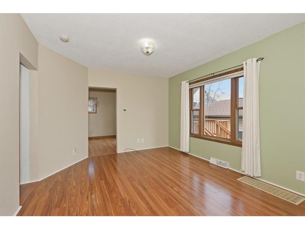 216 N 38th Avenue W Duluth MN 55807 7076440 image8