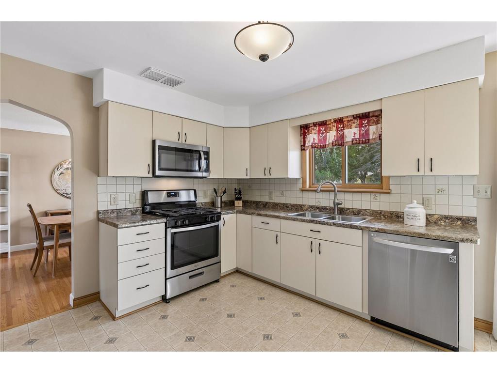 216 Reid Lane South Saint Paul MN 55075 7067523 image16