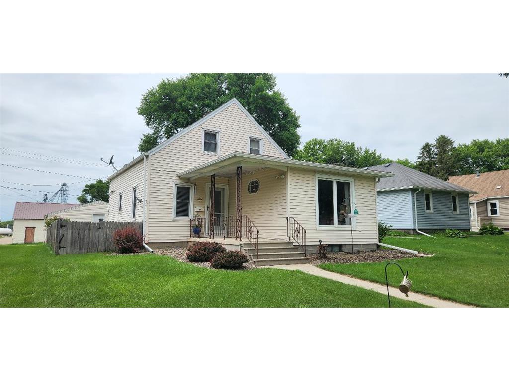 216 S 1st Street Kiester MN 56051 6745833 image1