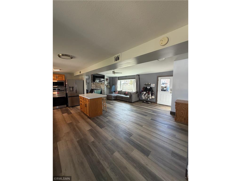 216 S Marshall Avenue Litchfield MN 55355 7050727 image2