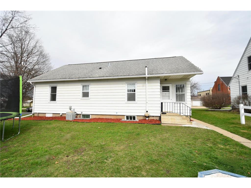 216 Warren Avenue, Zumbrota, MN, 55992 MLS 6190220 Edina Realty