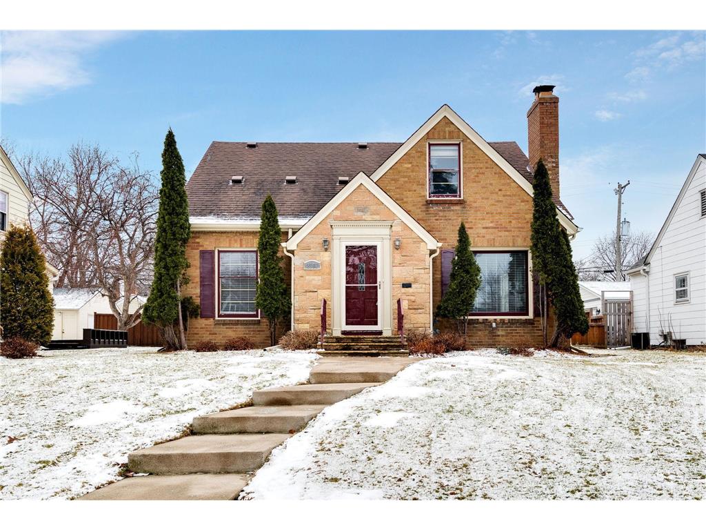 2160 Highland Parkway, Saint Paul, MN, 55116 MLS 6475469 Edina Realty