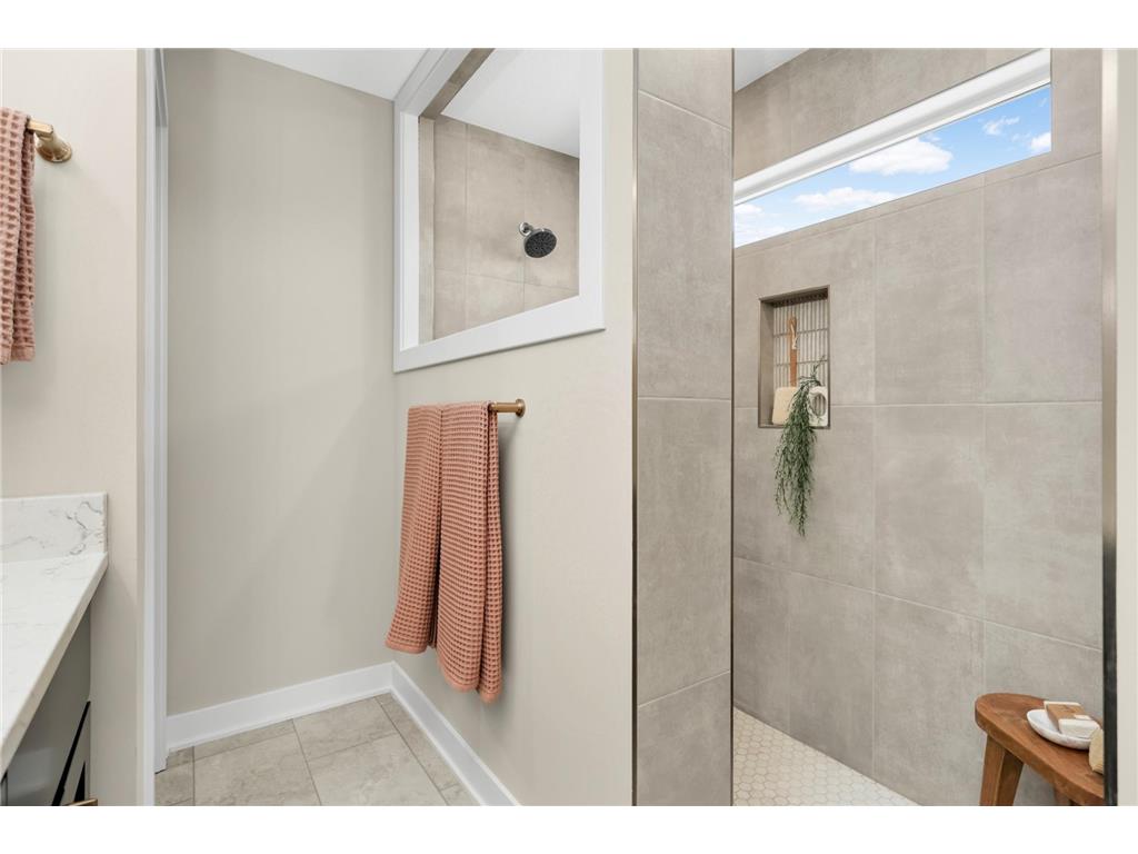 2164 Eustis Street Roseville MN 55113 7020449 image27