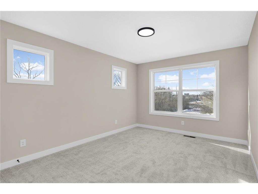 2164 Eustis Street Roseville MN 55113 7020449 image28