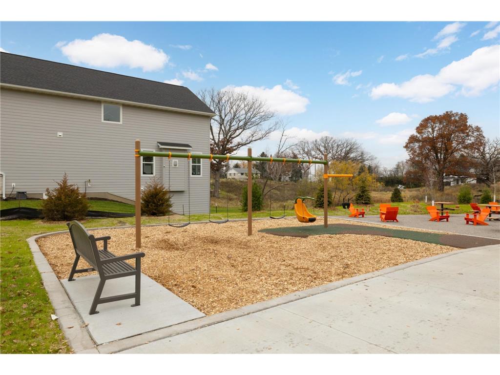 2164 Eustis Street Roseville MN 55113 7020449 image41