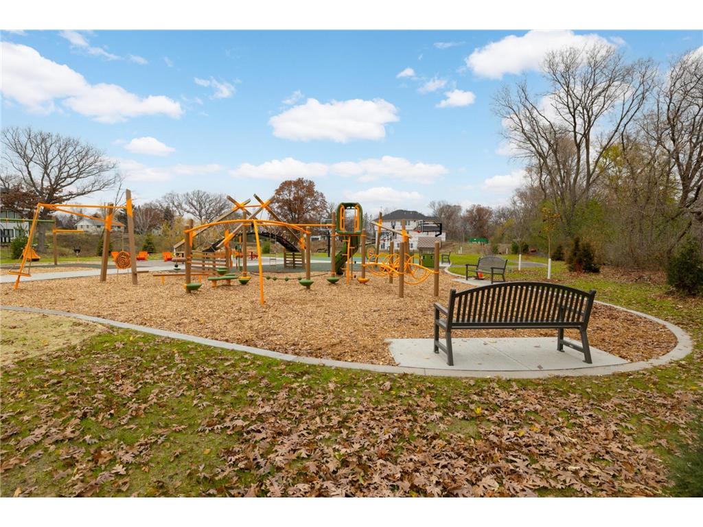 2164 Eustis Street Roseville MN 55113 7020449 image42