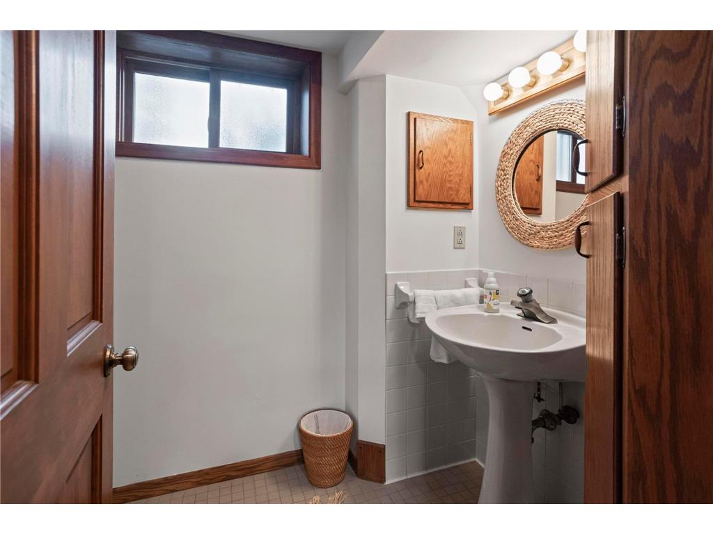 2164 Overlook Drive Bloomington MN 55431 7037326 image12
