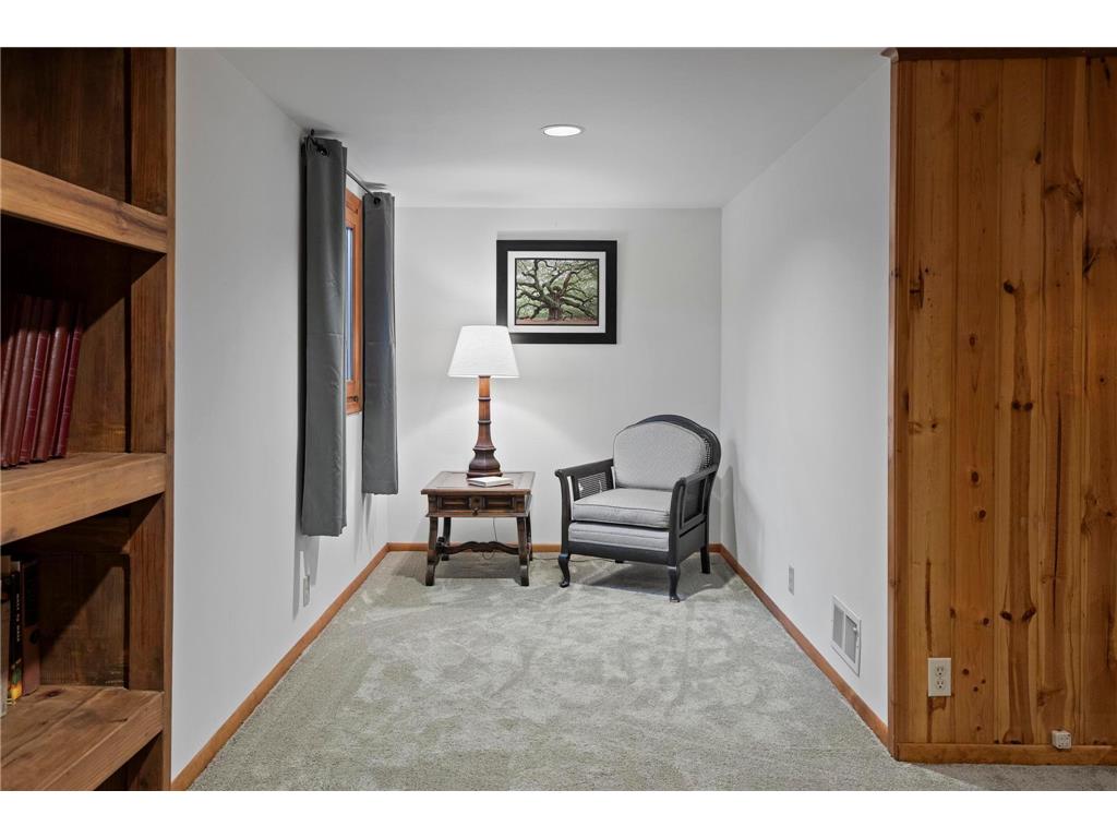 2164 Overlook Drive Bloomington MN 55431 7037326 image15