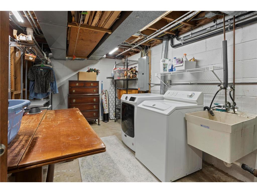 2164 Overlook Drive Bloomington MN 55431 7037326 image17