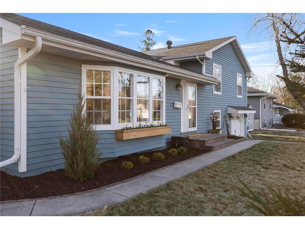 2164 Overlook Drive Bloomington MN 55431 7037326 image2