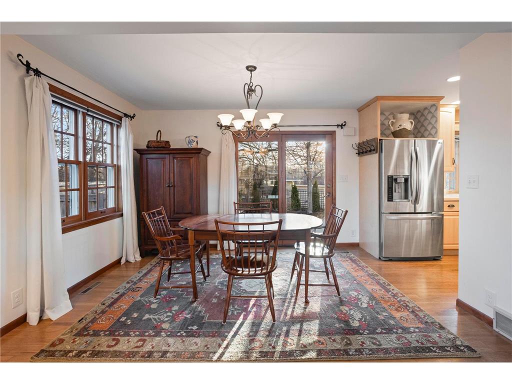 2164 Overlook Drive Bloomington MN 55431 7037326 image5