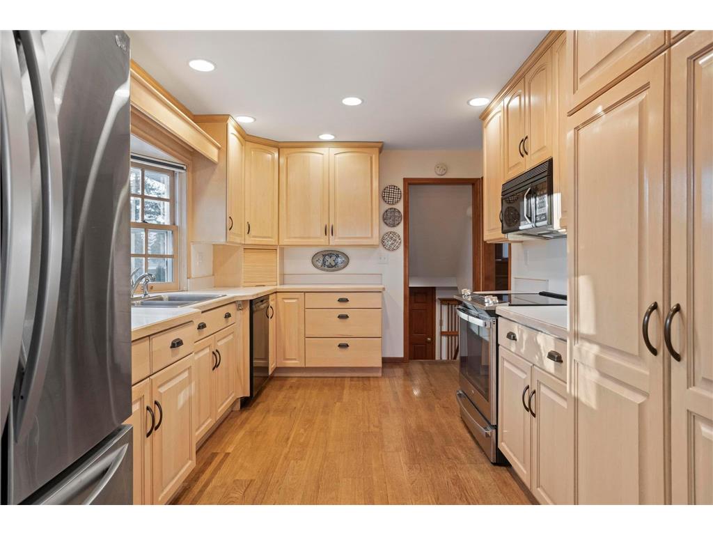 2164 Overlook Drive Bloomington MN 55431 7037326 image6