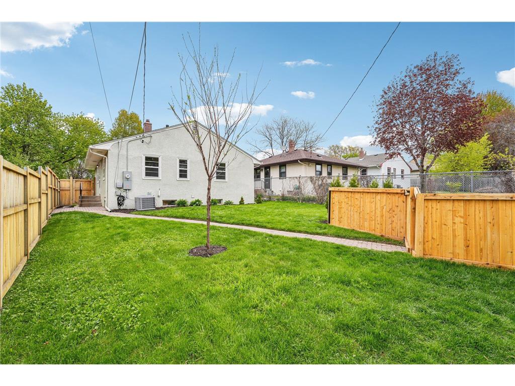 2164 Reaney Avenue E Saint Paul MN 55119 7064920 image23