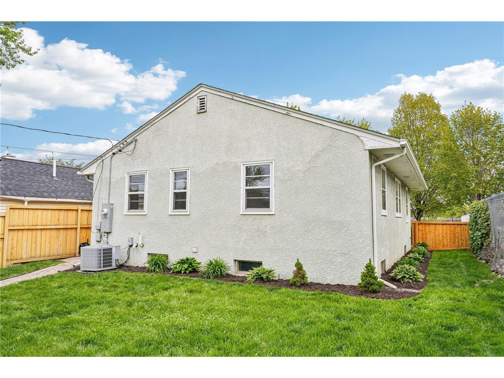 2164 Reaney Avenue E Saint Paul MN 55119 7064920 image24