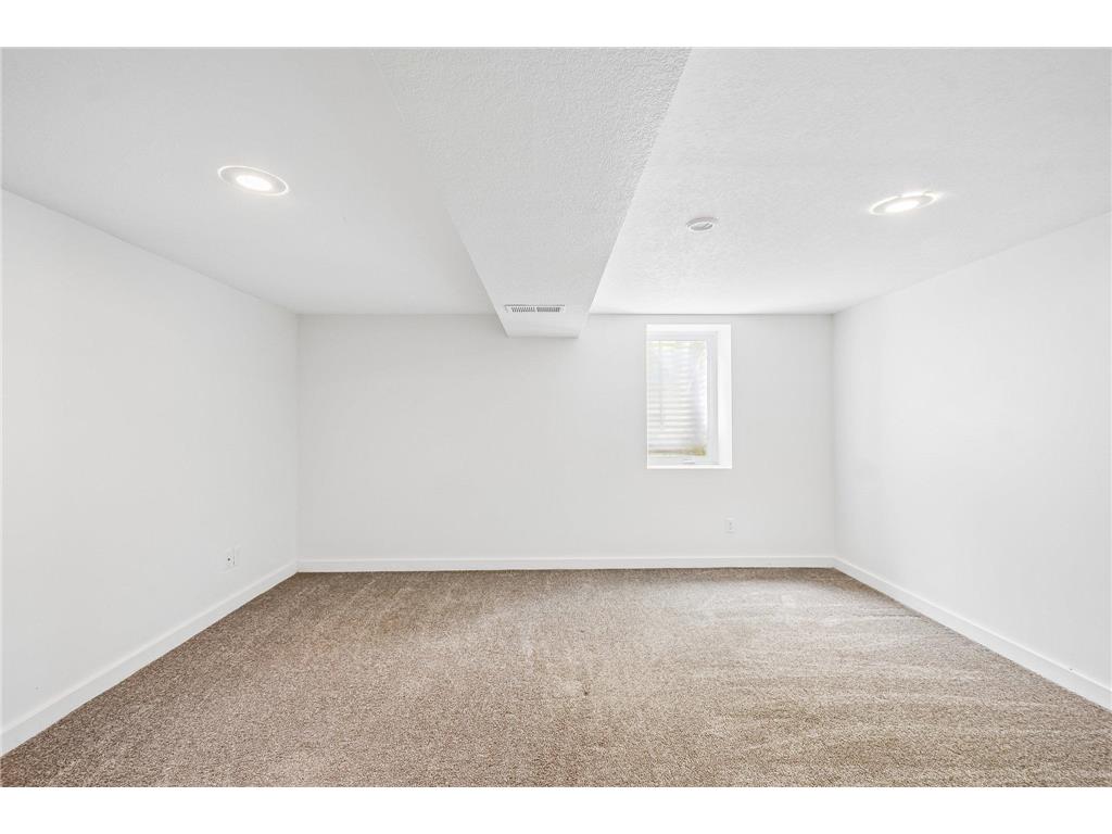 2165 11th Street White Bear Lake MN 55110 7080569 image32