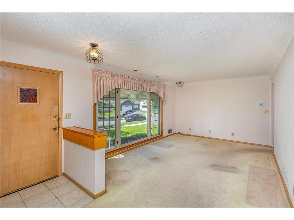 2165 Ross Avenue E, Saint Paul, MN, 55119 | MLS: 6734351 | Edina Realty
