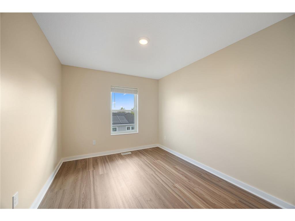 2166 Cottage Avenue E #3 Saint Paul MN 55119 6816411 image17