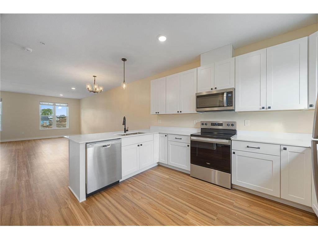 2166 Cottage Avenue E #3 Saint Paul MN 55119 6816411 image4