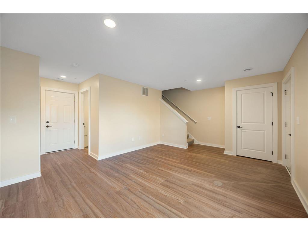 2166 Cottage Avenue E #3 Saint Paul MN 55119 6816411 image5