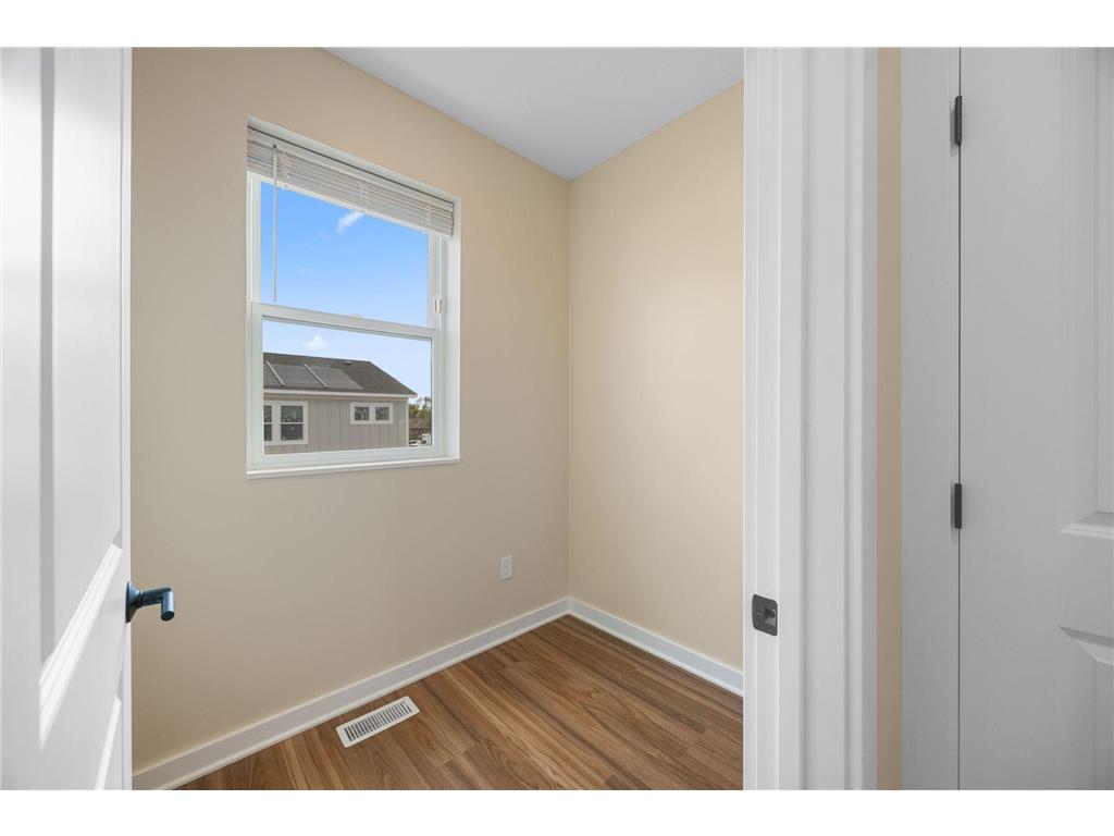 2166 Cottage Avenue E #3 Saint Paul MN 55119 6816411 image9