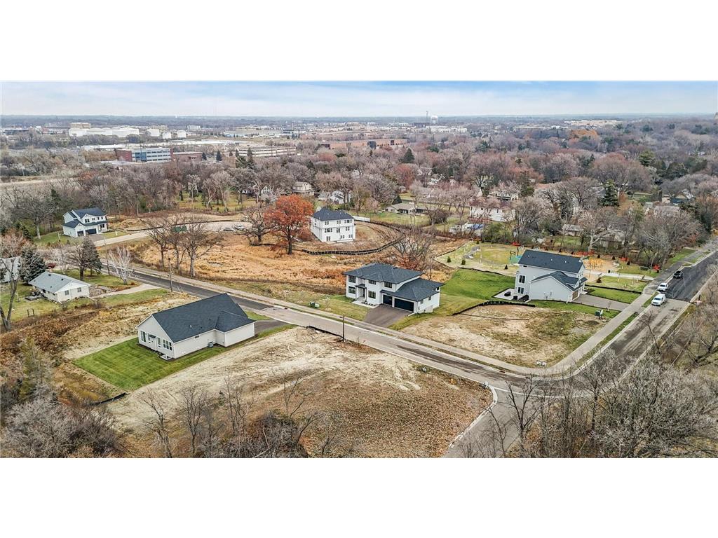 2167 Eustis Street Roseville MN 55113 6635038 image5