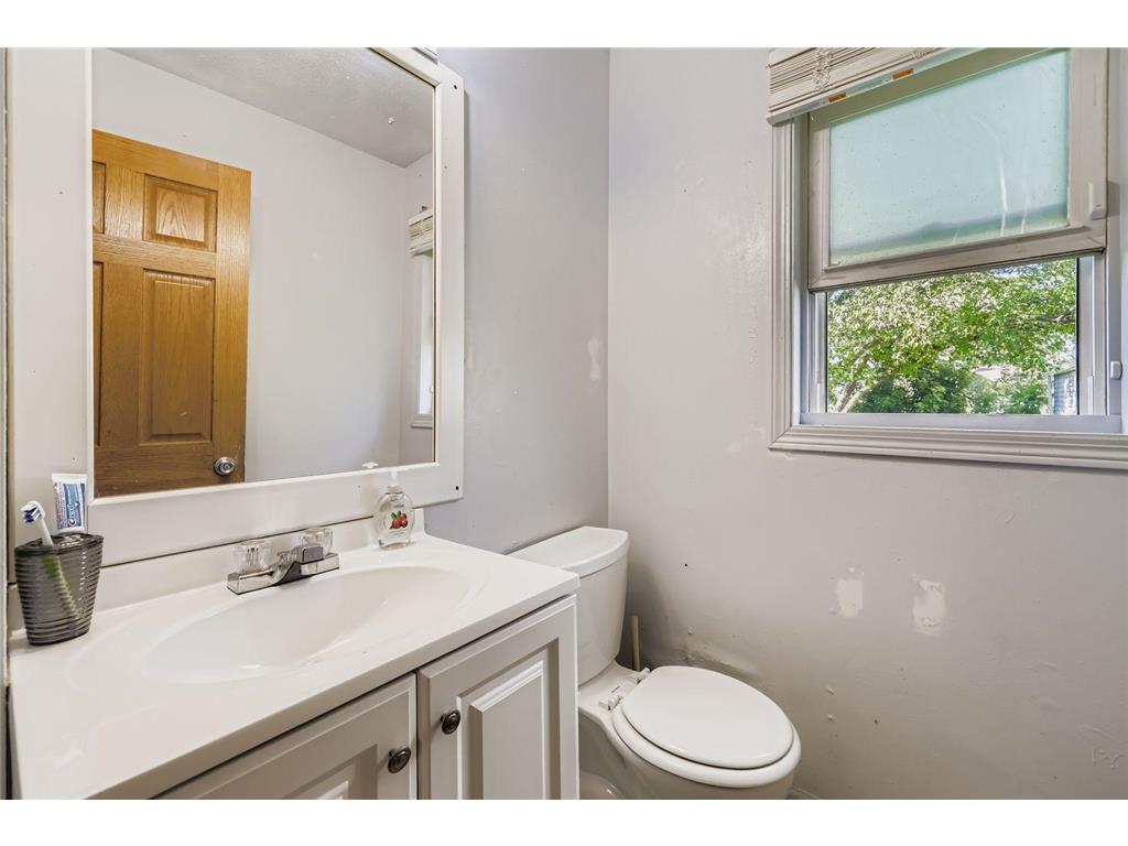 2169/2171 Glenridge Avenue Saint Paul MN 55119 6775940 image6
