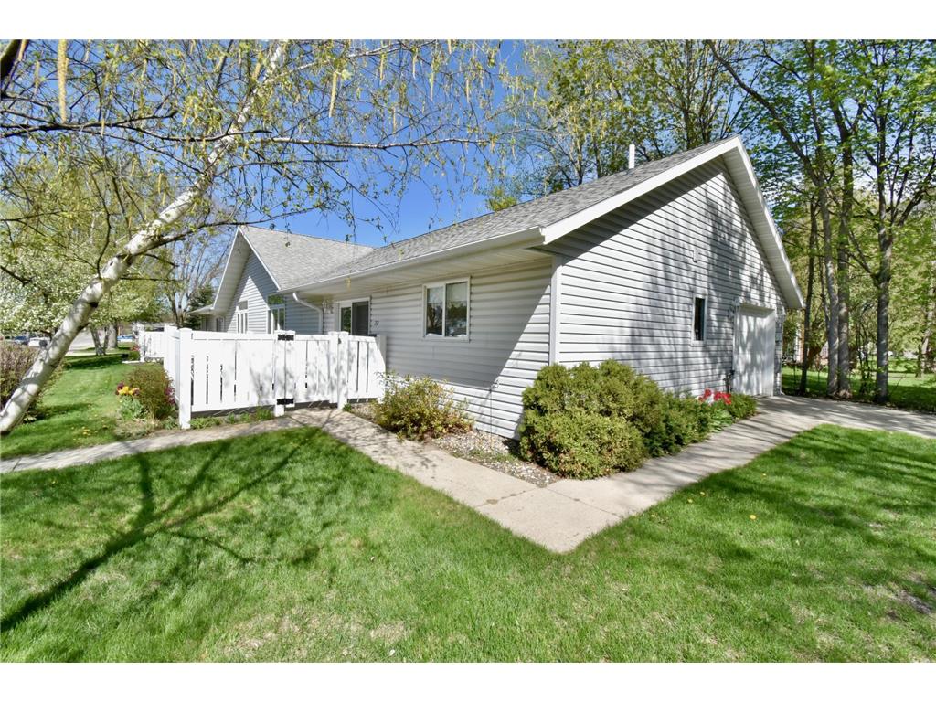 217 10th Avenue E Alexandria MN 56308 6531367 image1