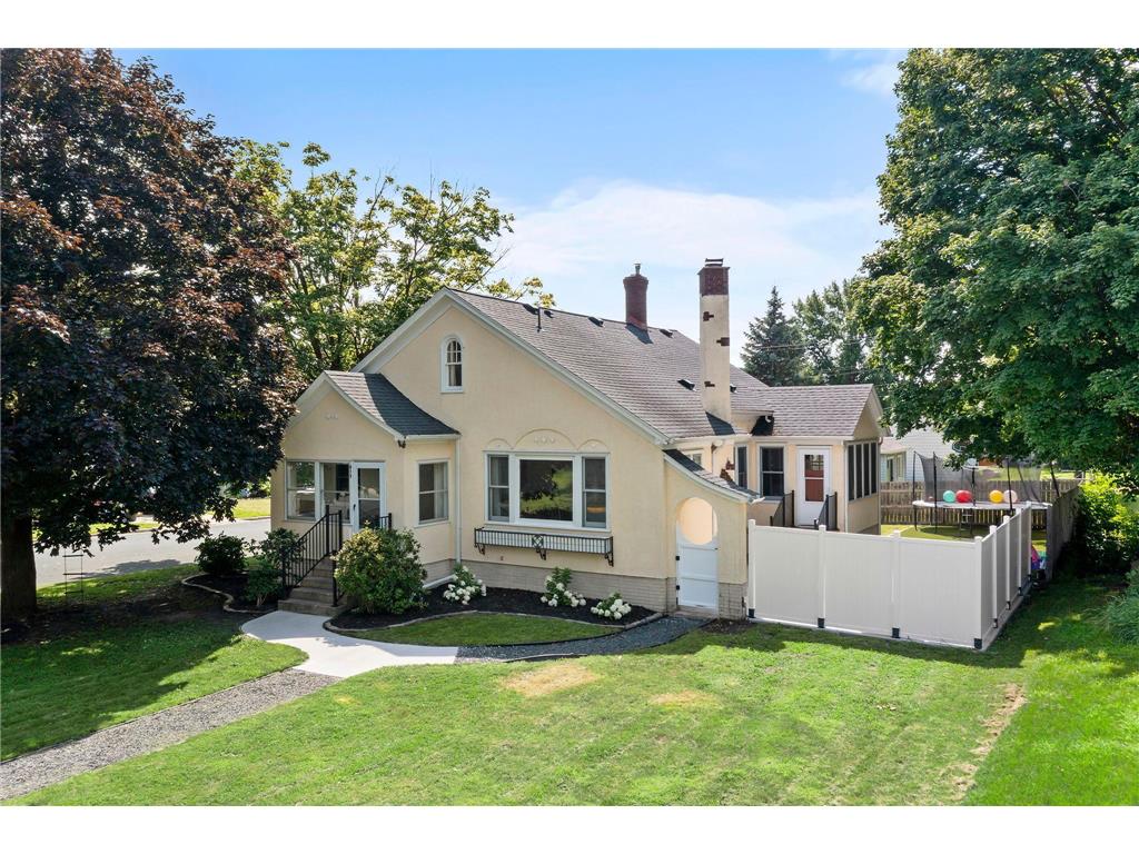 217 1st Avenue SE Norwood Young America MN 55397 6758350 image1