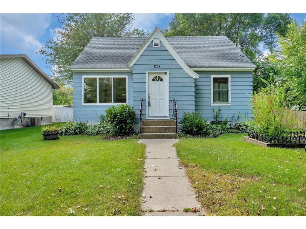 217 9th Avenue N, Sauk Rapids, MN 56379 MLS 6257131 Edina Realty