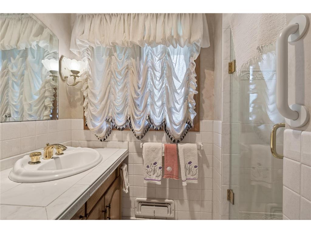 217 Arbor Lane Burnsville MN 55337 7085454 image31