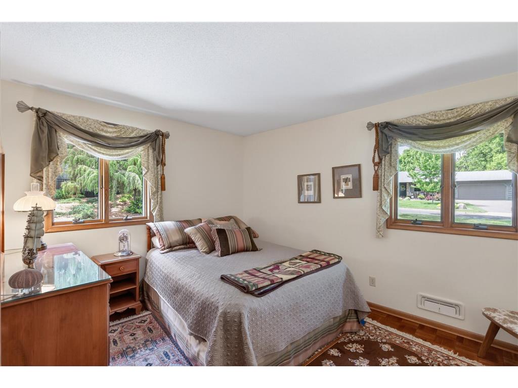 217 Arbor Lane Burnsville MN 55337 7085454 image32