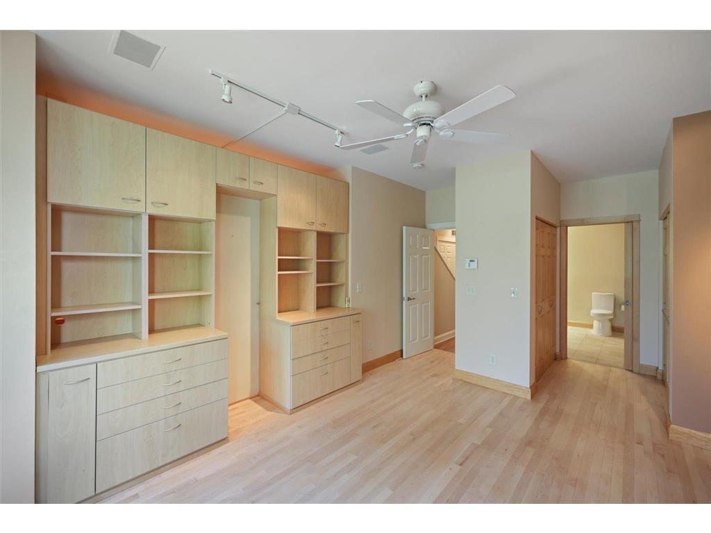 217 Bank Street SE Minneapolis MN 55414 7070957 image13