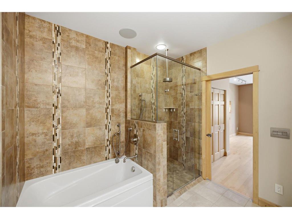 217 Bank Street SE Minneapolis MN 55414 7070957 image18