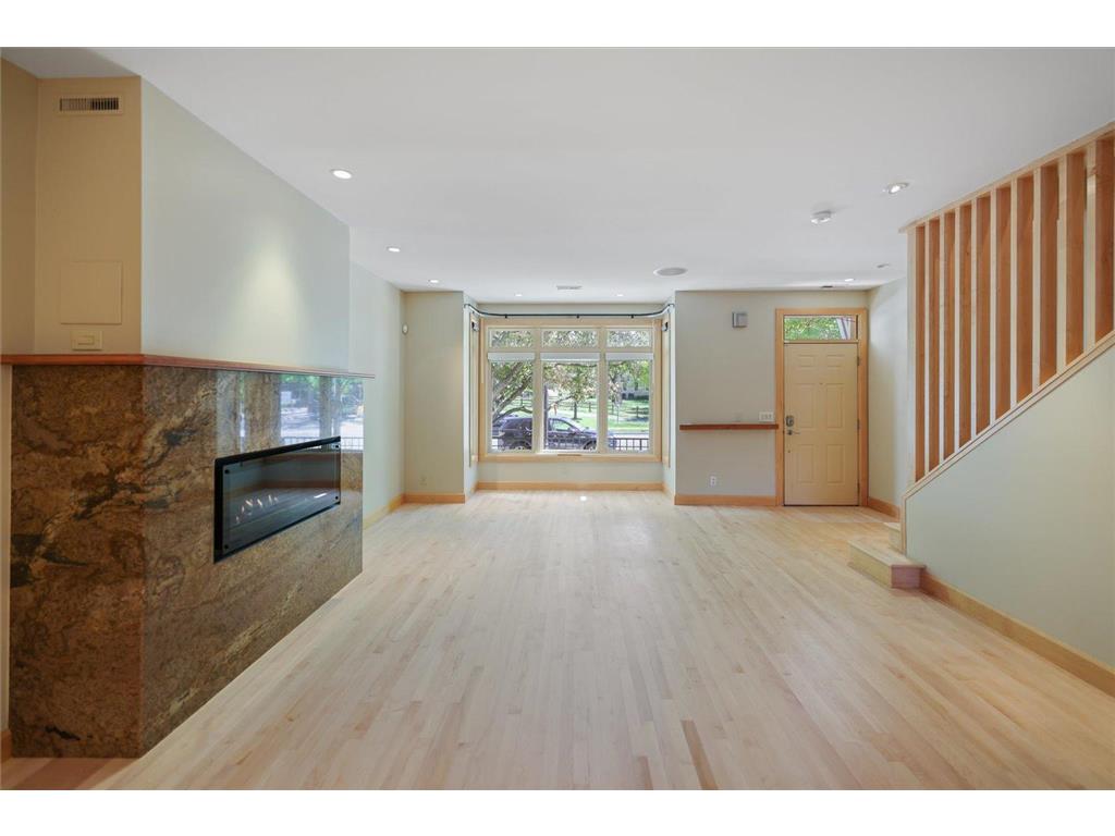 217 Bank Street SE Minneapolis MN 55414 7070957 image5