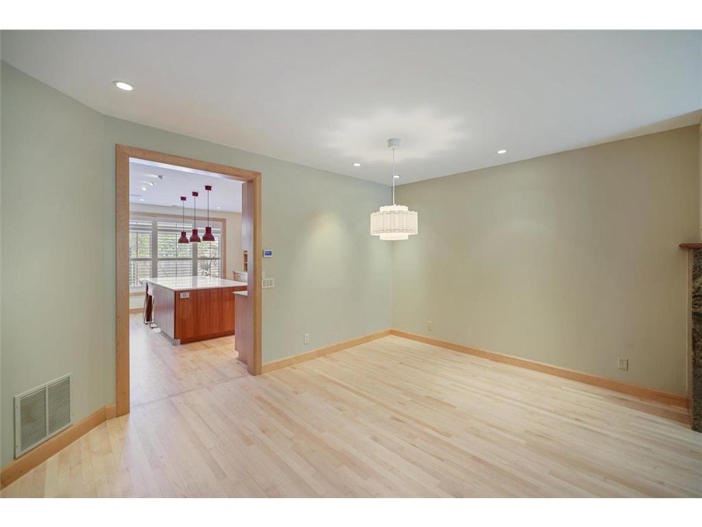 217 Bank Street SE Minneapolis MN 55414 7070957 image6
