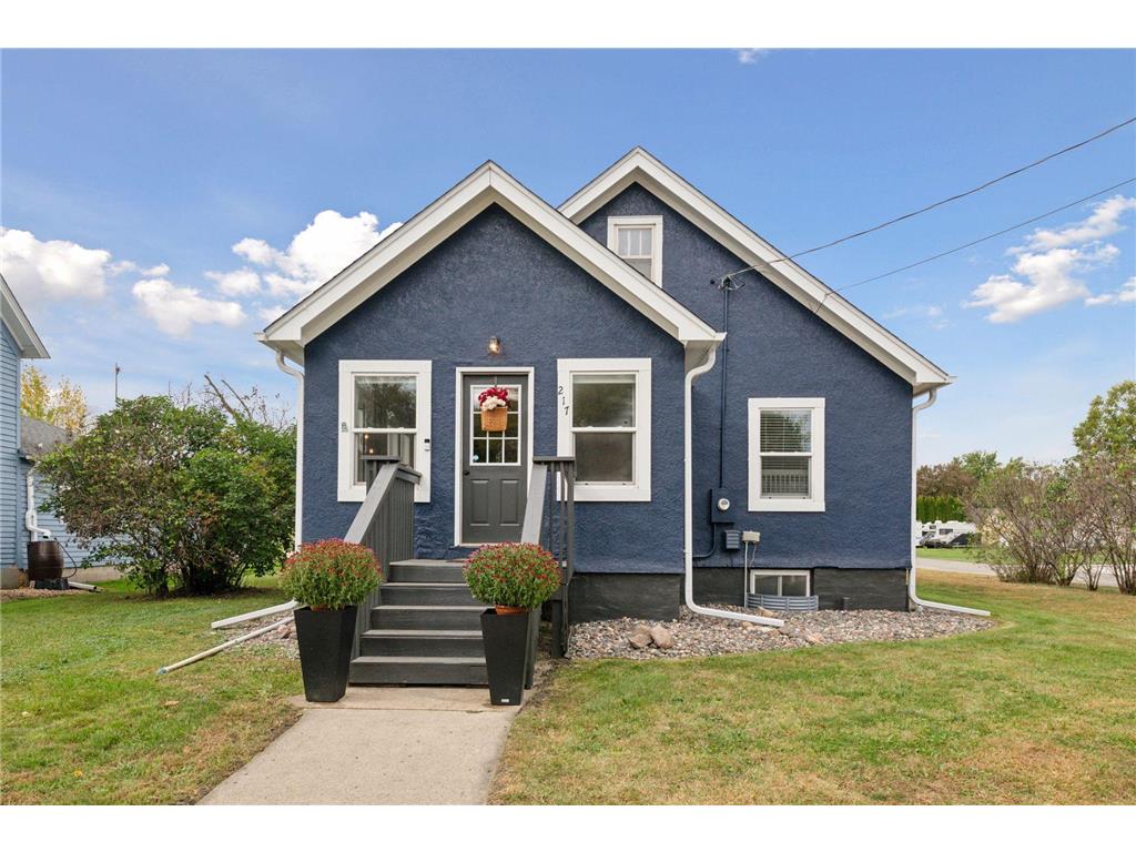 217 Grove Avenue N Silver Lake MN 55381 6797490 image1