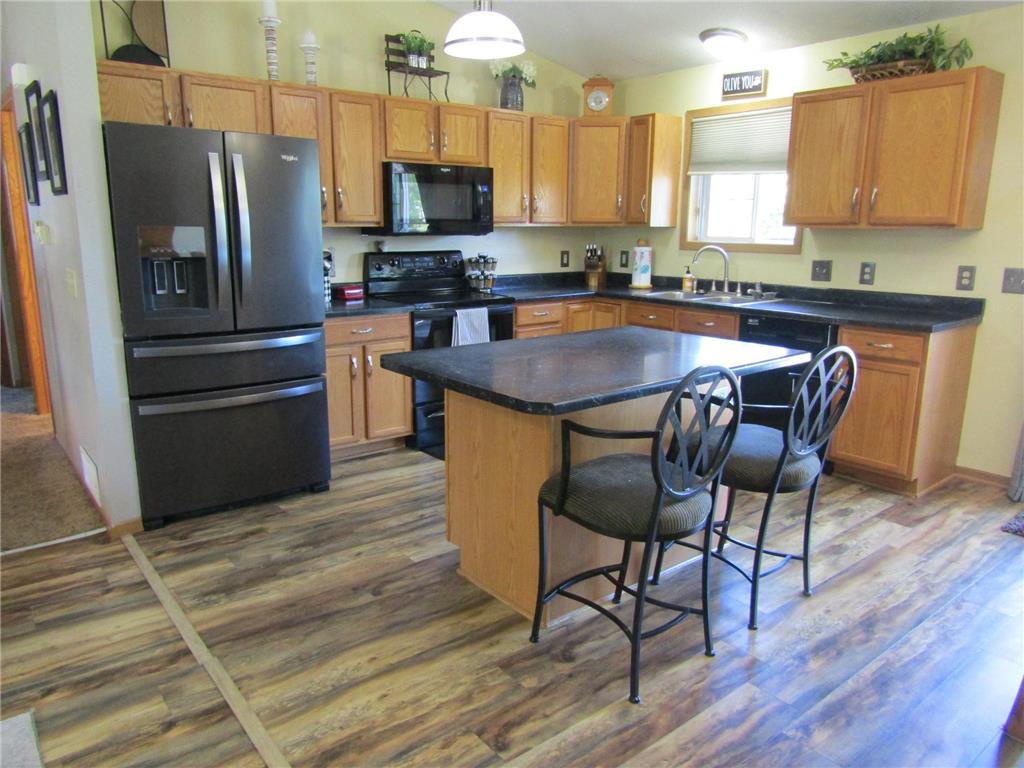 217 London Road Marshall MN 56258 7094372 image10