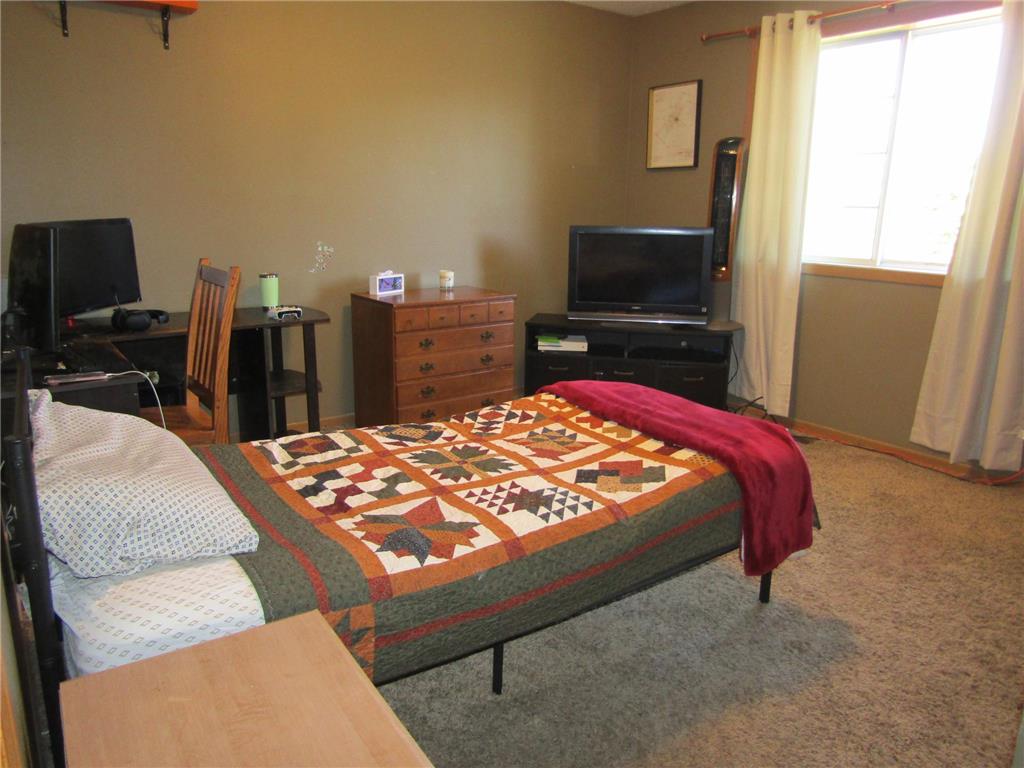 217 London Road Marshall MN 56258 7094372 image16