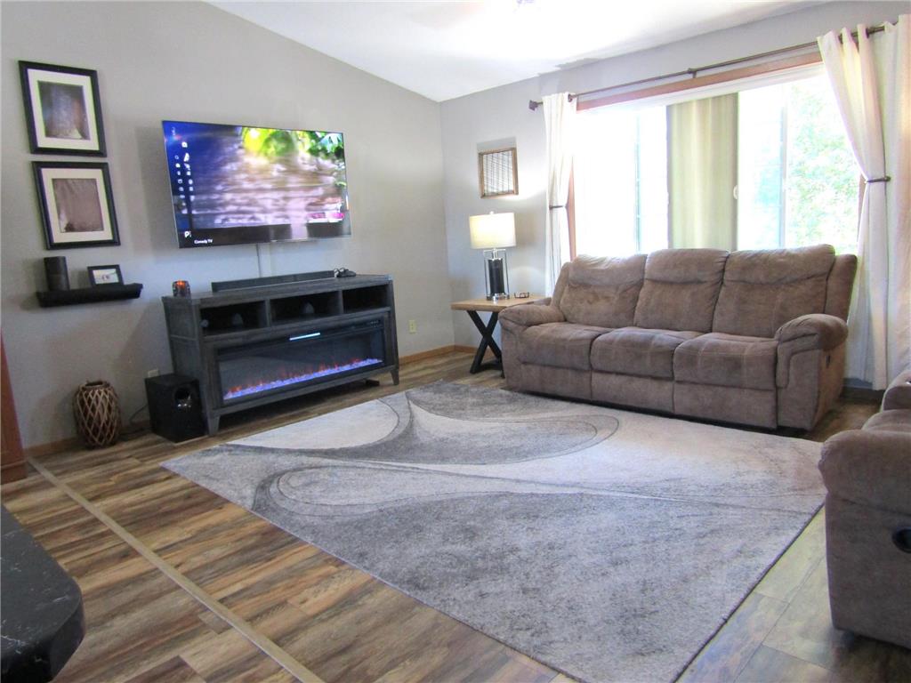 217 London Road Marshall MN 56258 7094372 image6