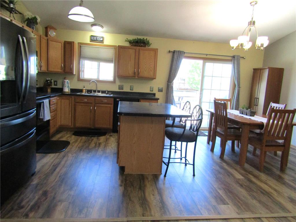 217 London Road Marshall MN 56258 7094372 image9
