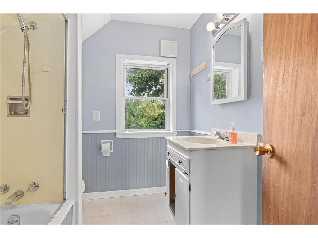 217 N 2nd Street New Richmond WI 54017 6782708 image25