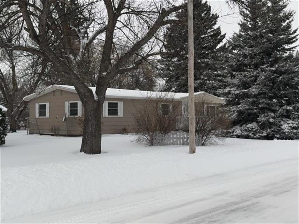 217 N 7th Street Warren MN 56762 7000956 image1