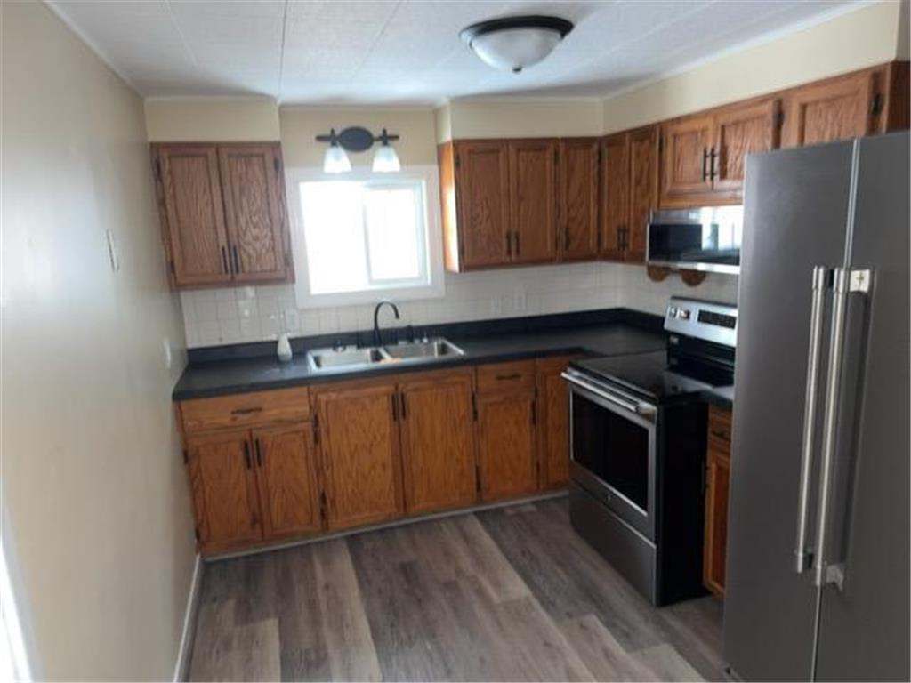 217 N 7th Street Warren MN 56762 7000956 image4